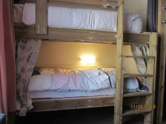 Les Fleurs Accommodation Дувр Экстерьер фото