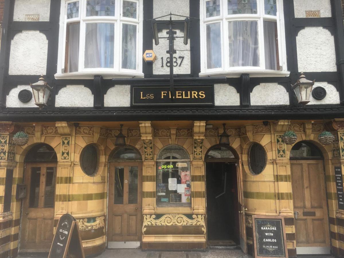 Les Fleurs Accommodation Дувр Экстерьер фото